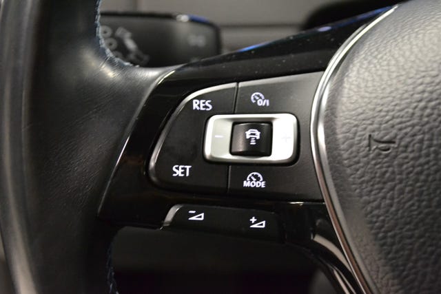 2018 VOLKSWAGEN GOLF - 18