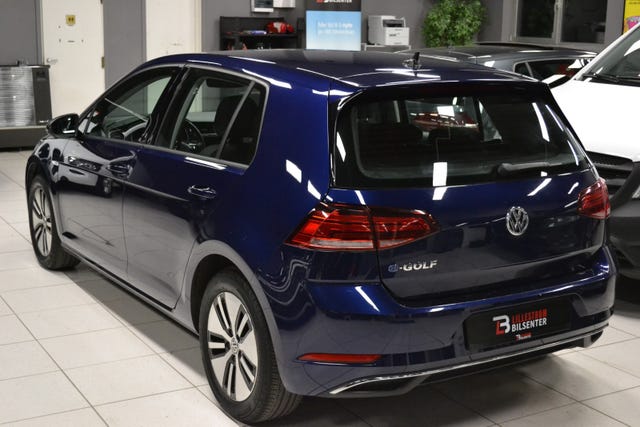 WVWZZZAUZJW907972 2018 VOLKSWAGEN GOLF-4