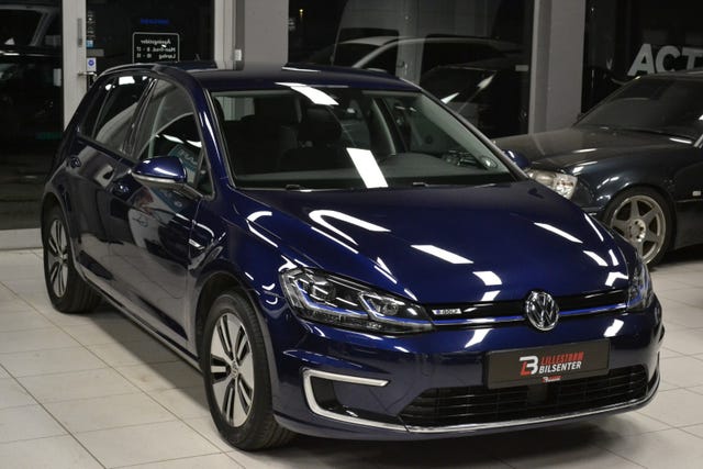 WVWZZZAUZJW907972 2018 VOLKSWAGEN GOLF-2