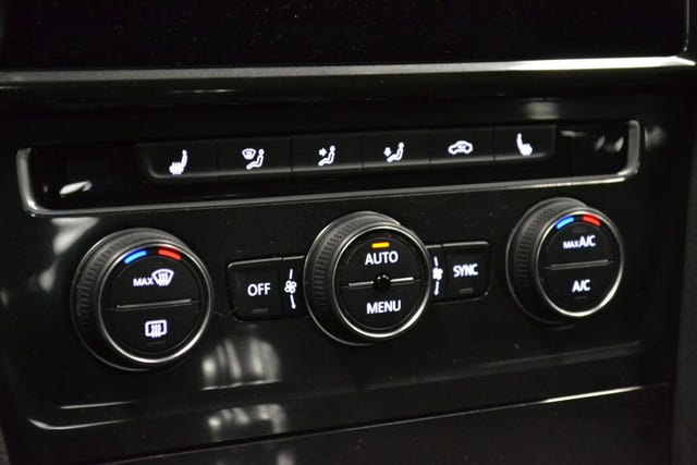 2018 VOLKSWAGEN GOLF - 25