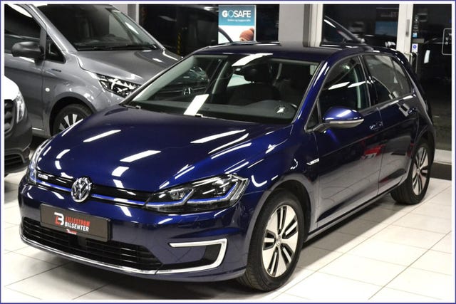 WVWZZZAUZJW907972 2018 VOLKSWAGEN GOLF-0