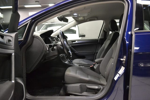 2018 VOLKSWAGEN GOLF - 9