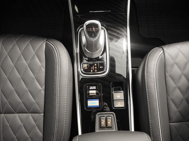 2020 MITSUBISHI OUTLANDER - 11
