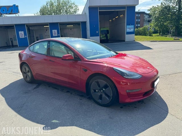 5YJ3E7EB4MF888499 2021 TESLA MODEL 3-2
