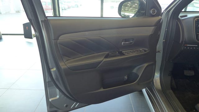 2020 MITSUBISHI OUTLANDER - 11