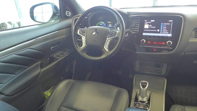 2020 MITSUBISHI OUTLANDER - 33