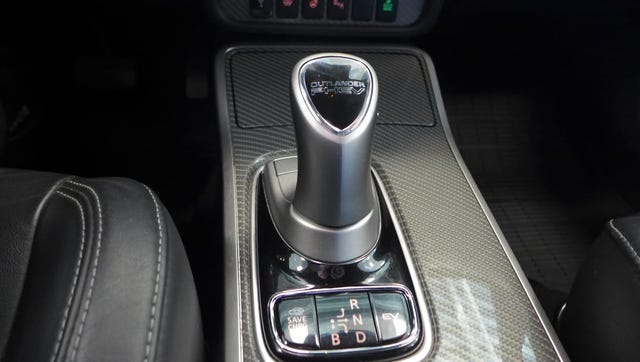 2020 MITSUBISHI OUTLANDER - 23