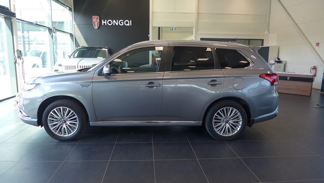 JMBXDGG3WLZ013377 2020 MITSUBISHI OUTLANDER-0