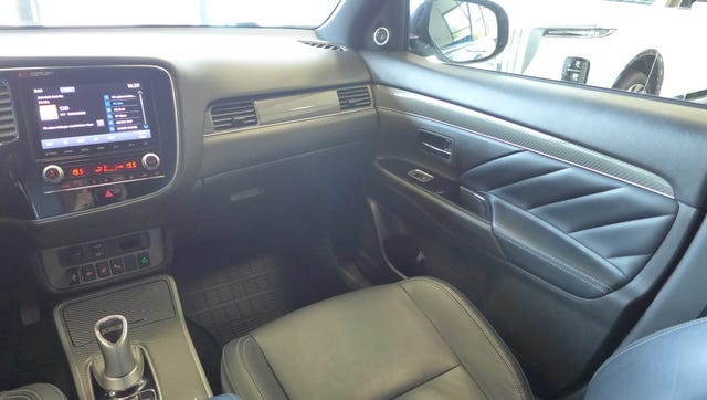 2020 MITSUBISHI OUTLANDER - 32