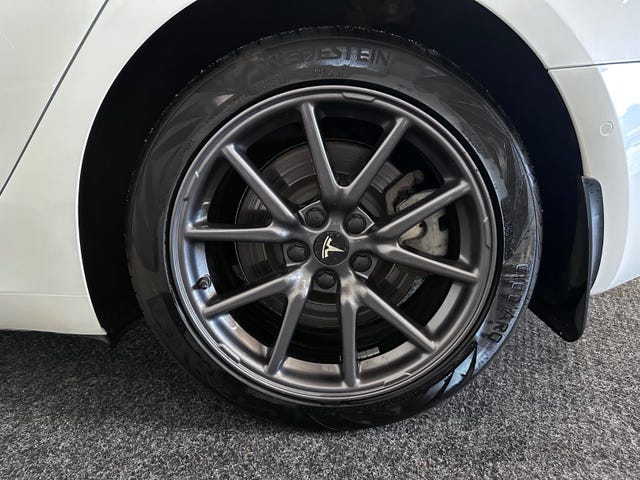 2019 TESLA MODEL 3 - 32