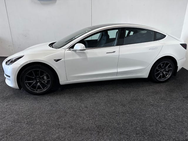 5YJ3E7EA1KF370970 2019 TESLA MODEL 3-5