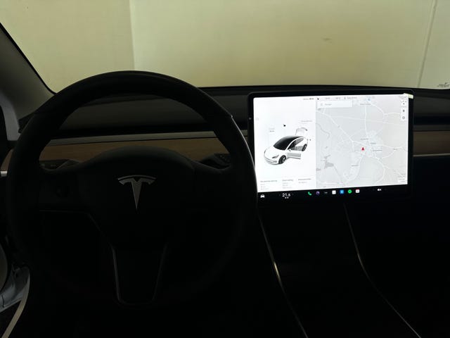 2019 TESLA MODEL 3 - 25