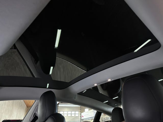 2019 TESLA MODEL 3 - 24