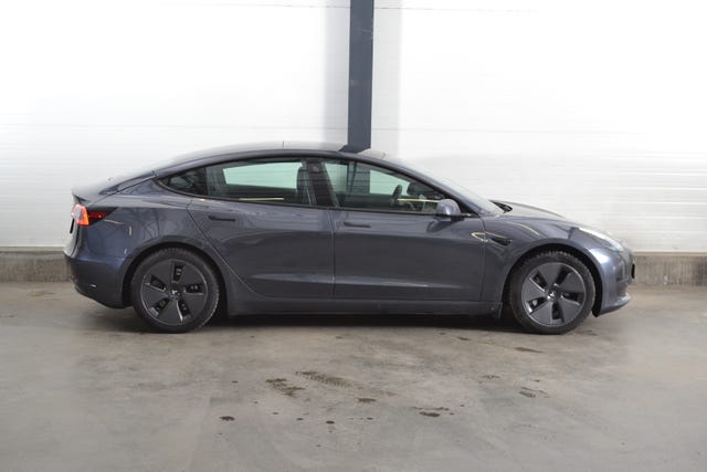 5YJ3E7EB1MF839891 2021 TESLA MODEL 3-2