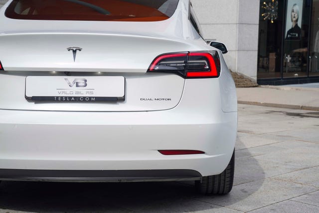 2021 TESLA MODEL 3 - 8