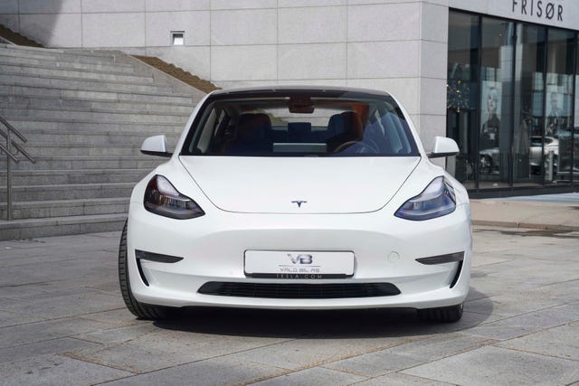 5YJ3E7EBXMF825553 2021 TESLA MODEL 3-2