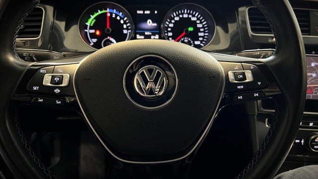 2019 VOLKSWAGEN GOLF - 18