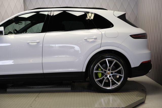 2019 PORSCHE CAYENNE - 19