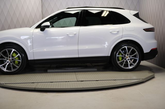 2019 PORSCHE CAYENNE - 18