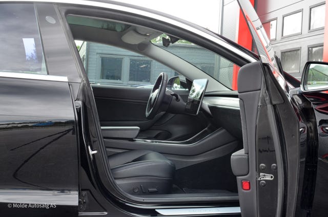 2019 TESLA MODEL 3 - 11