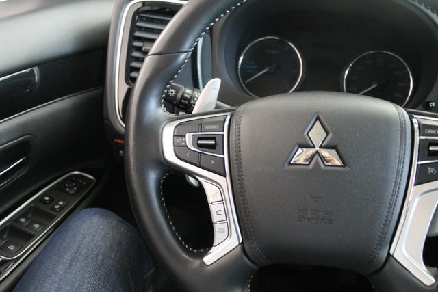 2020 MITSUBISHI OUTLANDER - 25