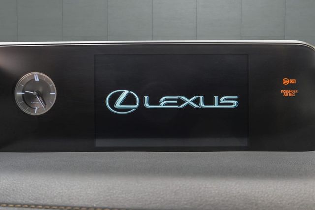 2021 LEXUS UX - 23