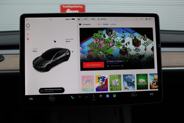 2021 TESLA MODEL 3 - 16