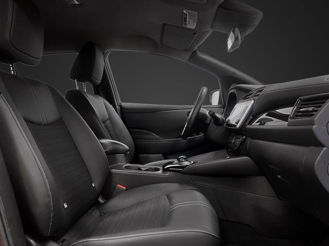 2021 NISSAN LEAF - 26