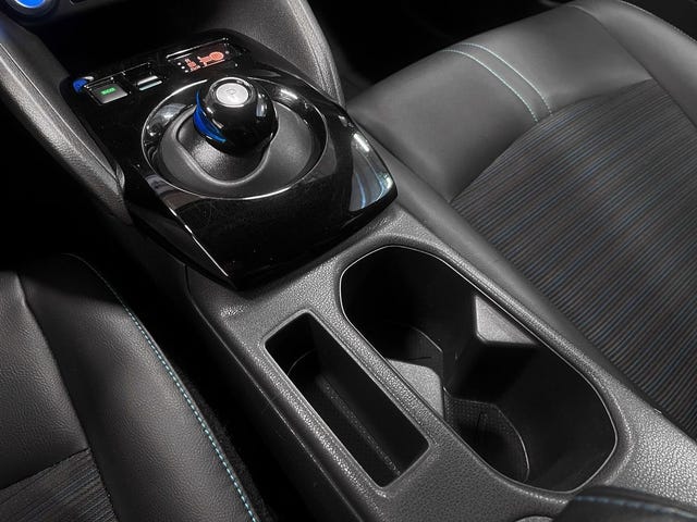 2021 NISSAN LEAF - 19
