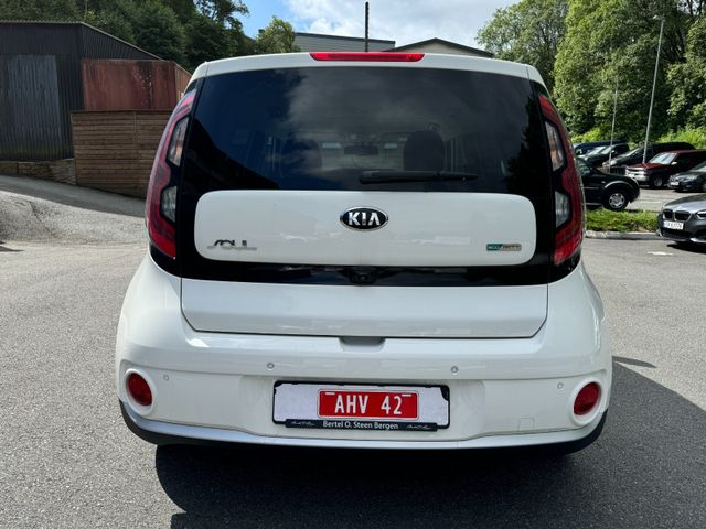 KNAJX81EFH7018334 2017 KIA SOUL-5