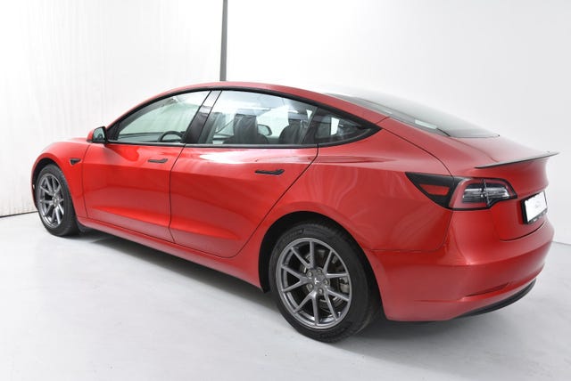5YJ3E7EB3MF883472 2021 TESLA MODEL 3-1