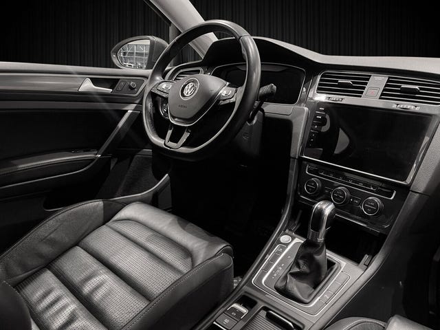 2019 VOLKSWAGEN GOLF - 11