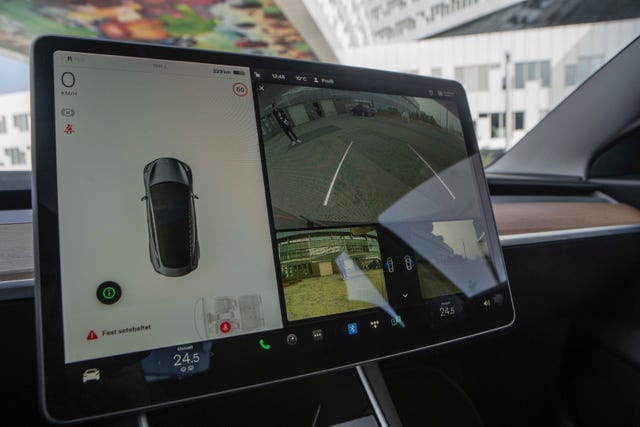 2019 TESLA MODEL 3 - 18