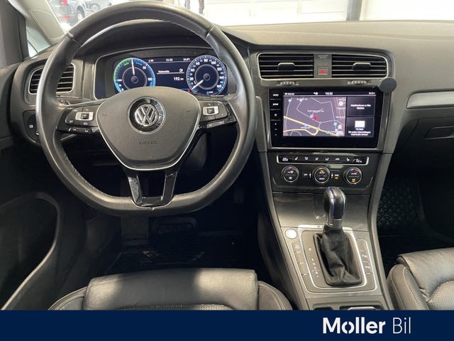2018 VOLKSWAGEN GOLF - 14