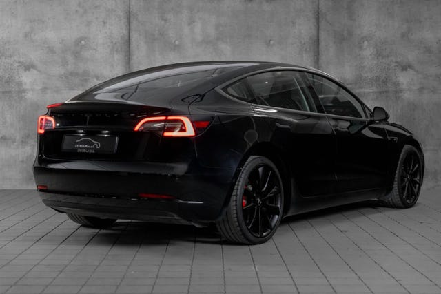 5YJ3E7EB8KF220699 2019 TESLA MODEL 3-4