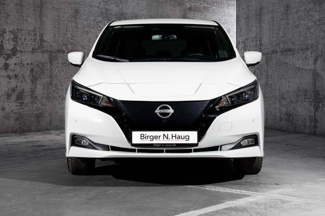 SJNFAAZE1U0176944 2022 NISSAN LEAF-2