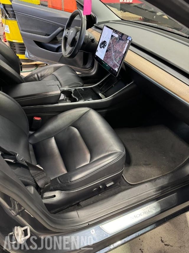 2019 TESLA MODEL 3 - 10