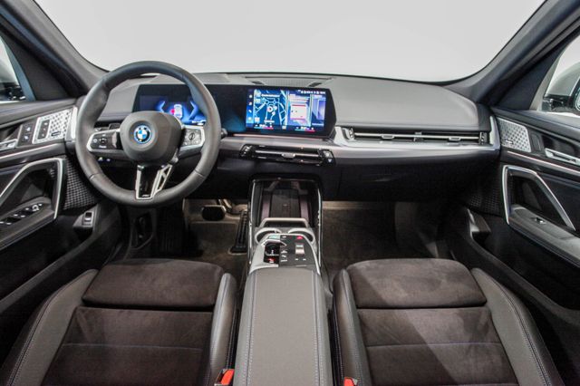 2023 BMW IX1 - 8
