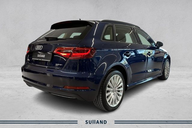 WAUZZZ8V9GA116672 2016 AUDI A3-4