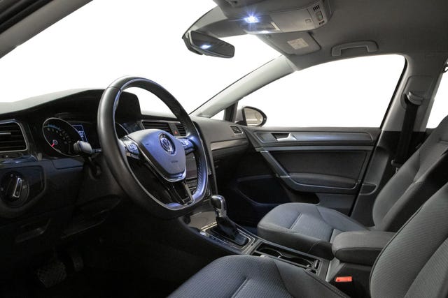 2019 VOLKSWAGEN GOLF - 30