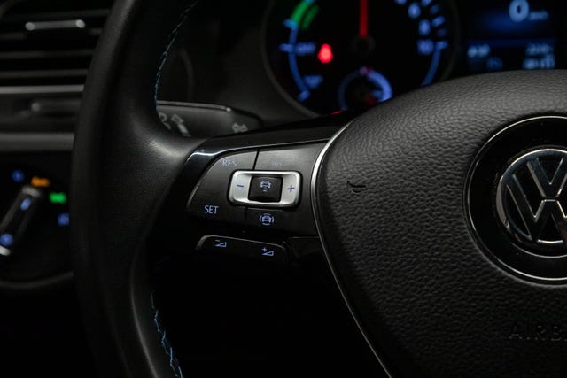 2019 VOLKSWAGEN GOLF - 16