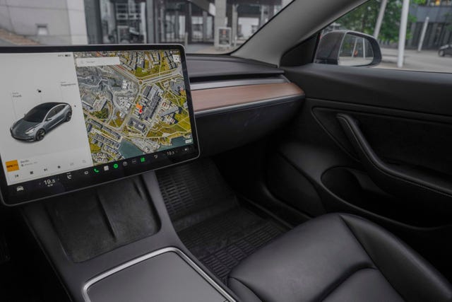 2021 TESLA MODEL 3 - 10