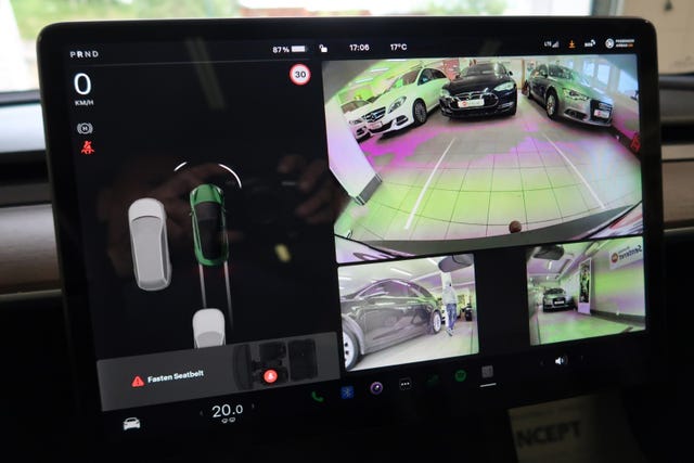 2021 TESLA MODEL 3 - 25