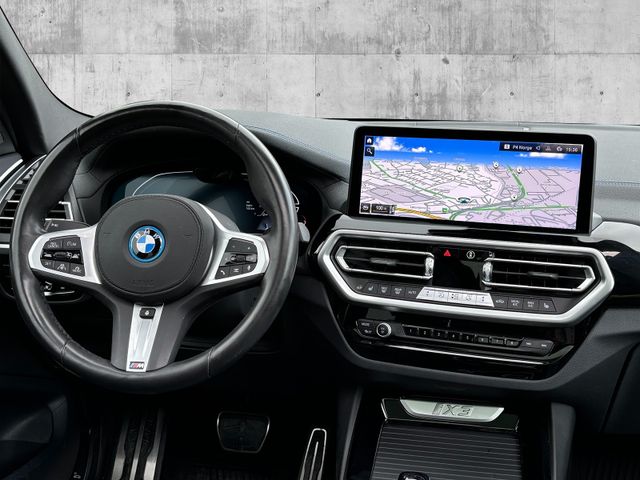 2022 BMW IX3 - 12