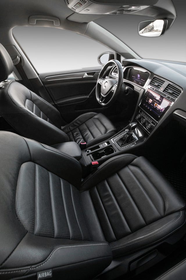 2018 VOLKSWAGEN GOLF - 23