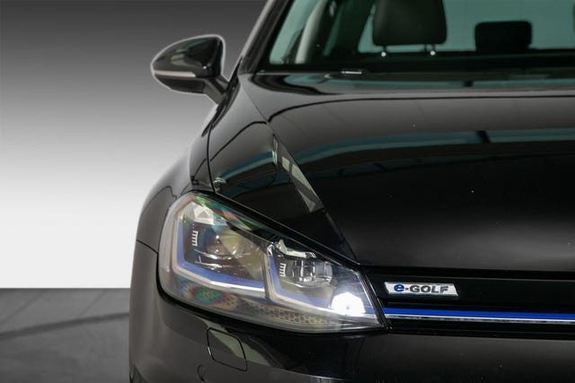 WVWZZZAUZJW906342 2018 VOLKSWAGEN GOLF-4
