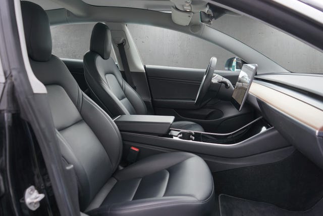 2019 TESLA MODEL 3 - 8
