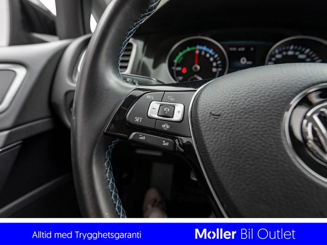 2019 VOLKSWAGEN GOLF - 19