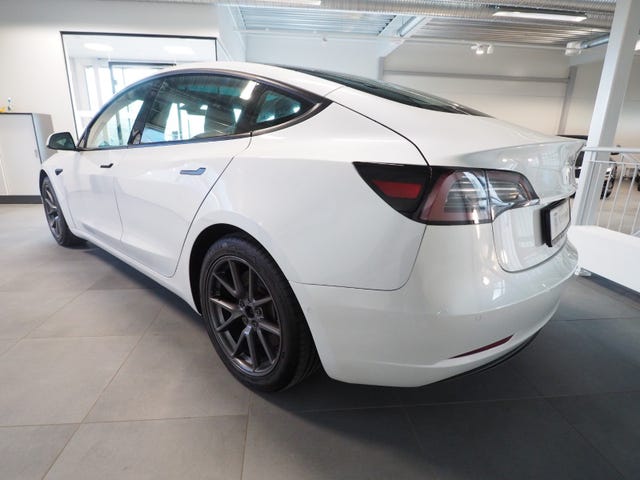 5YJ3E7EB6MF904816 2021 TESLA MODEL 3-4