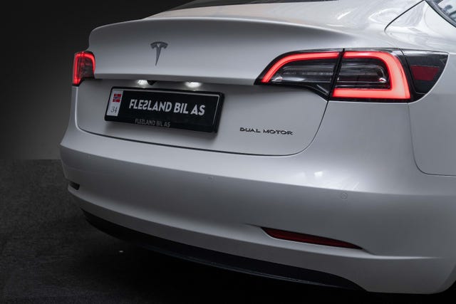 2021 TESLA MODEL 3 - 7